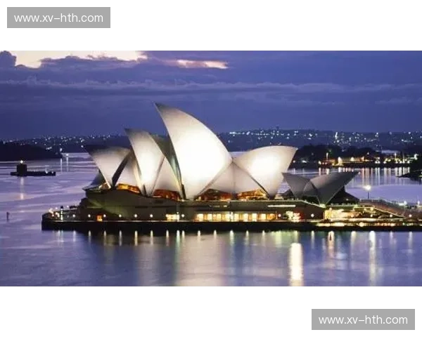 湘南海岸的蓝色浪潮，长崎港的百年回响：一场跨越时空的对话